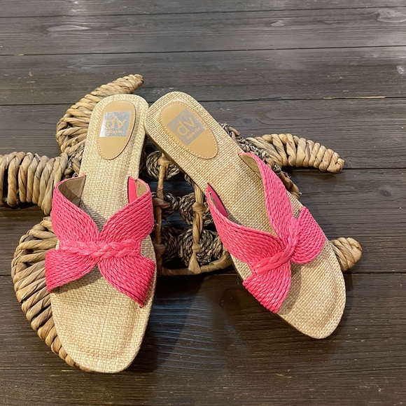 Dolce Vita Woven Straw Slides - Picture 1 of 5